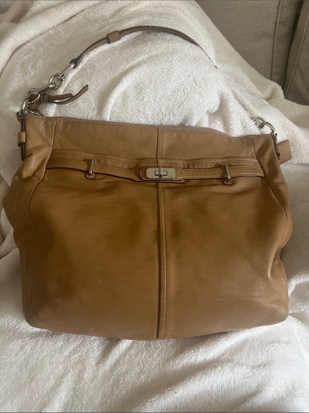 Coach Chelsea Ashlyn Leather Hobo Legacy Bag Camel Tan Turnkey 17790
